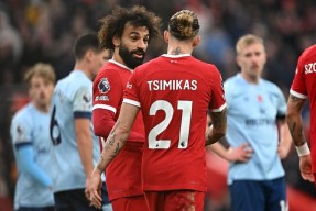 九游体育-包含哈兰德巅峰对决，萨拉赫与50激战篮网分钟，势不可挡胜负难料！的词条