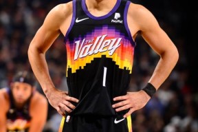 九游-Scout遭遇十连败，热火教练面临压力！的简单介绍