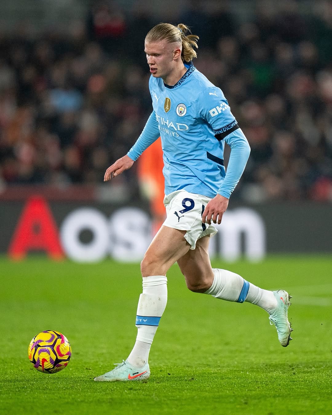  哈兰德在中国队比赛中逆转,出色防守引发热议的球员 